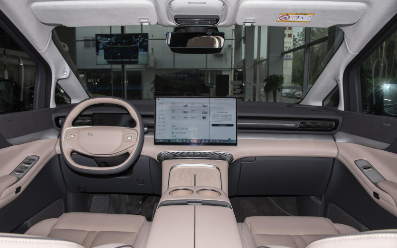 X-Peng X9 фото салона