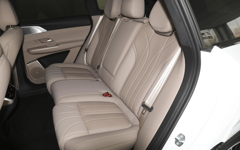 X-Peng G9 фото задній диван