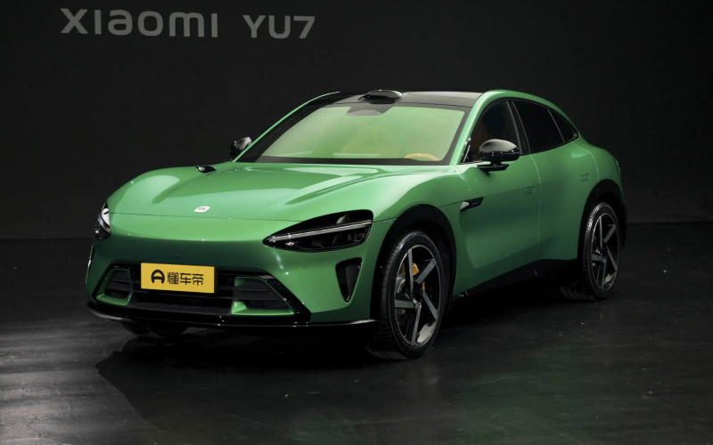 Xiaomi YU7 фото спереду