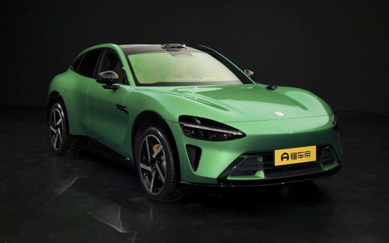 Xiaomi YU7 фото салону