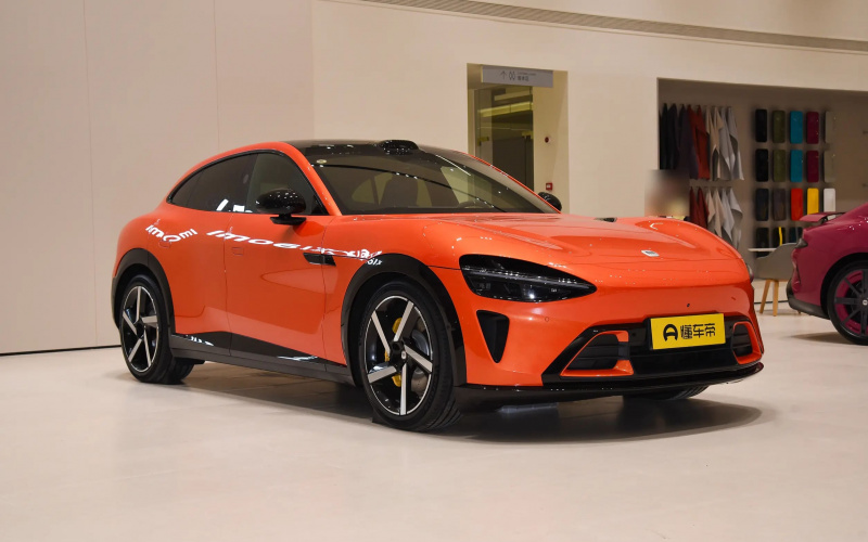 Xiaomi YU7 фото салону