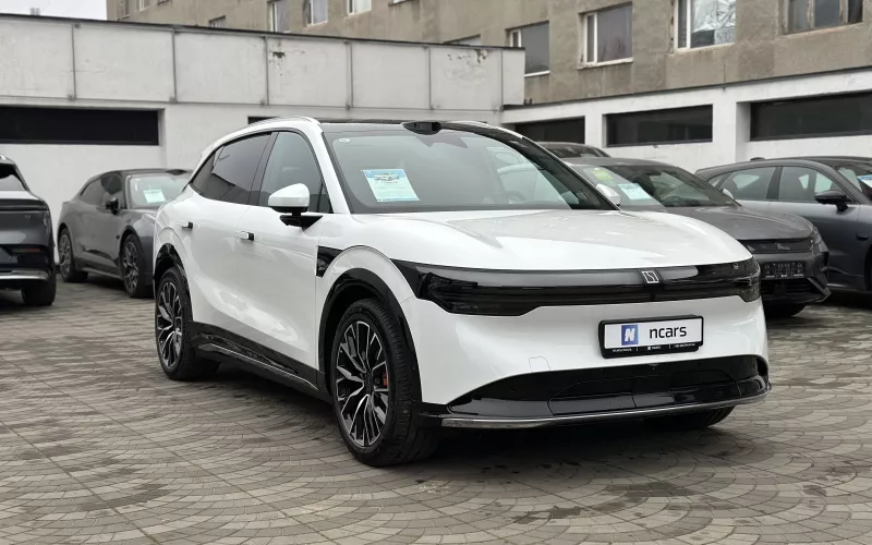 ZEEKR 7X фото задній диван