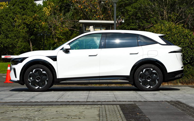 ZEEKR 7X фото задний диван