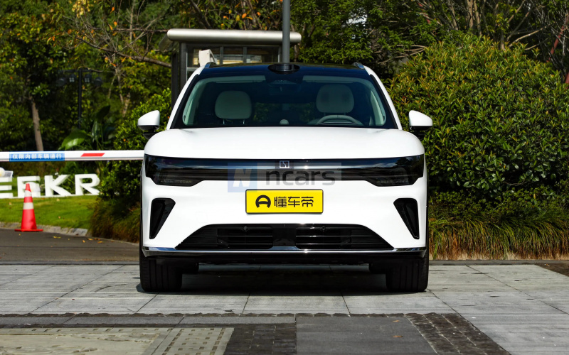 ZEEKR 7X фото со стороны