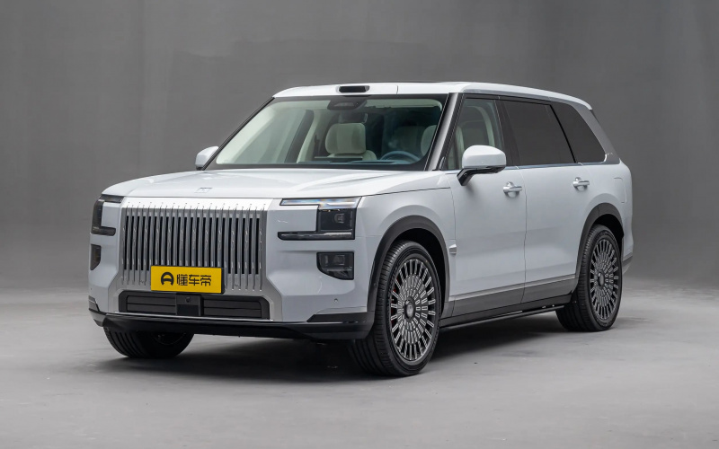 ZEEKR 9X фото спереду