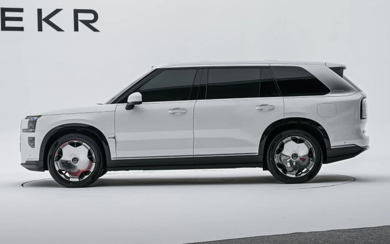 ZEEKR 9X фото задній диван