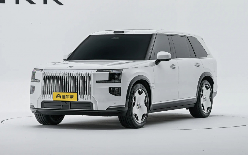 ZEEKR 9X фото спереду