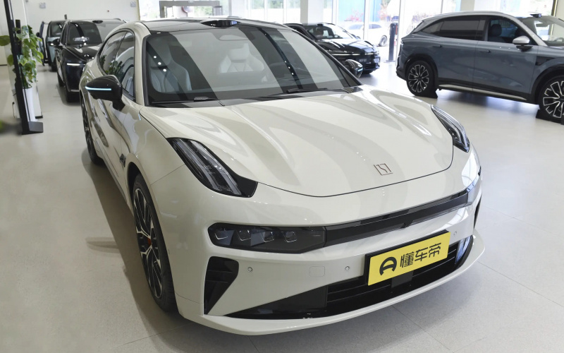 ZEEKR 001 фото салону