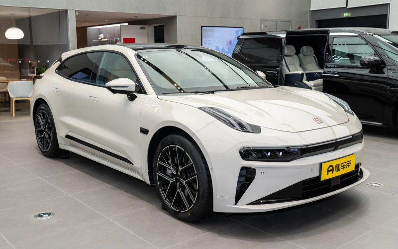 ZEEKR 001 фото салону