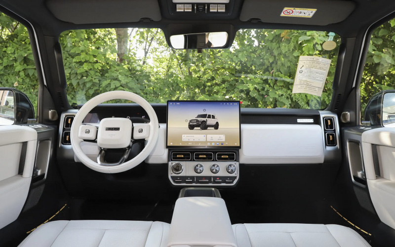 iCAR V23 фото салона