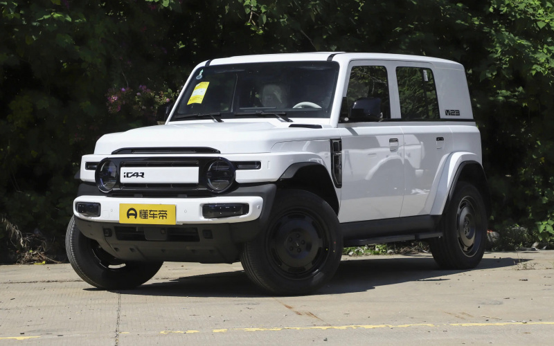 iCAR V23 фото спереди