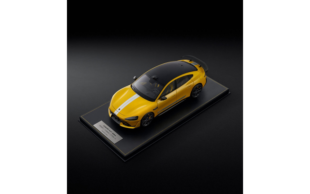 Модель 1:18 Xiaomi SU7 Ultra