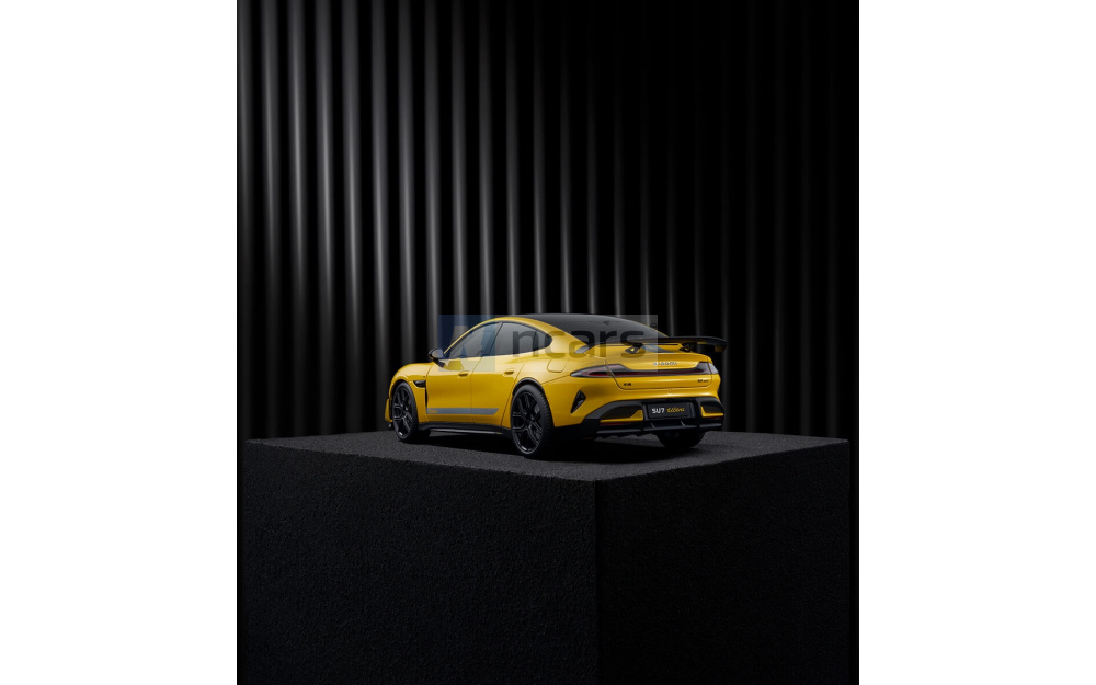 Модель 1:18 Xiaomi SU7 Ultra - 2