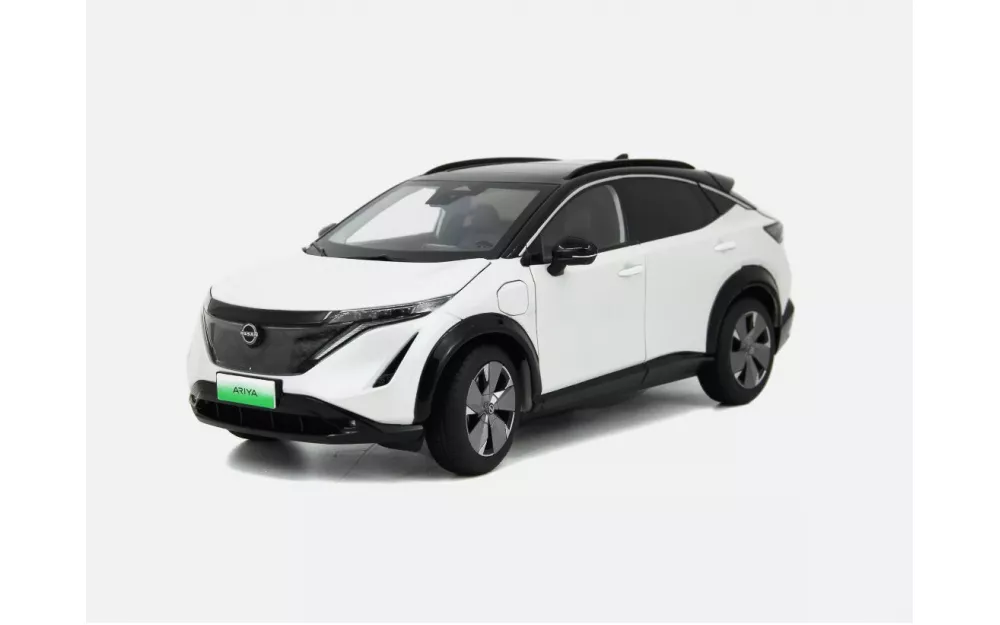 Модель 1:18 Nissan Ariya