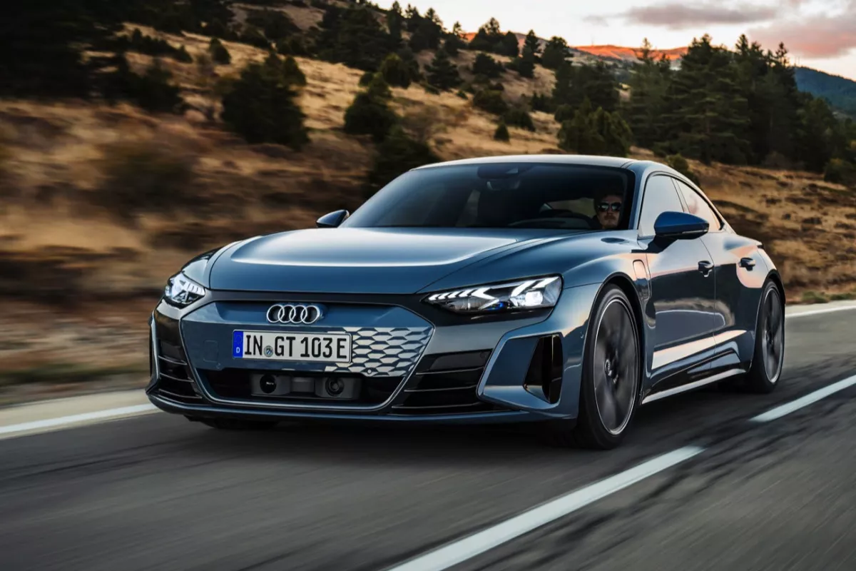 Audi E-Tron GT получил награду World Performance Car 2022