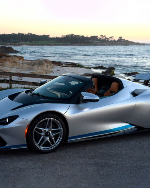 В Киеве открылся автосалон электромобилей Ncars