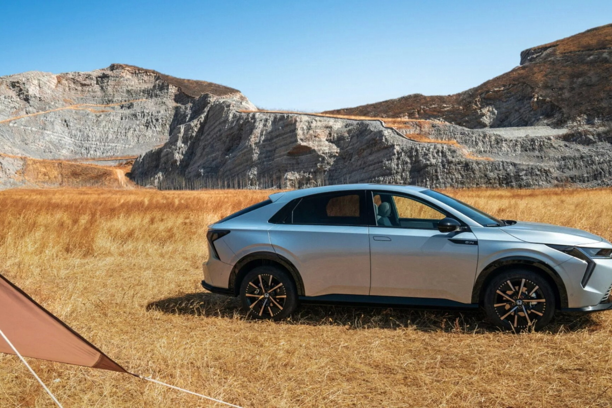 Honda e:NS2 – японська практичність із нотками футуризму