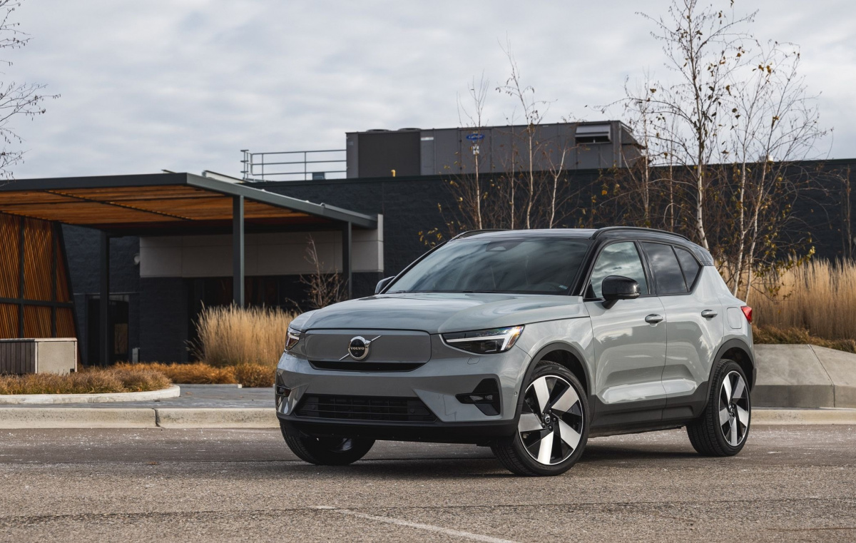 Volvo XC40 – практичний і стильний електрокар на кожен день